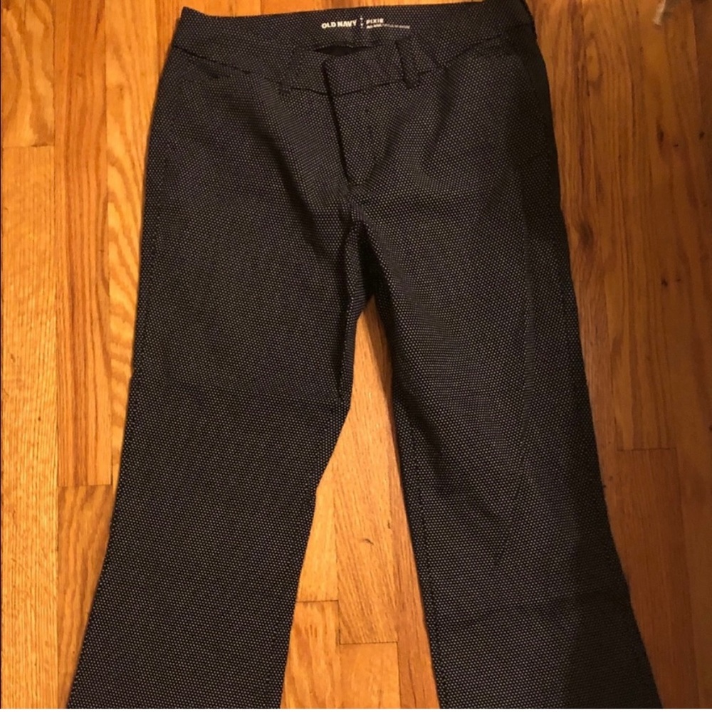 Old Navy Pixie Pants in Black and White Polka Dot size 8 regular